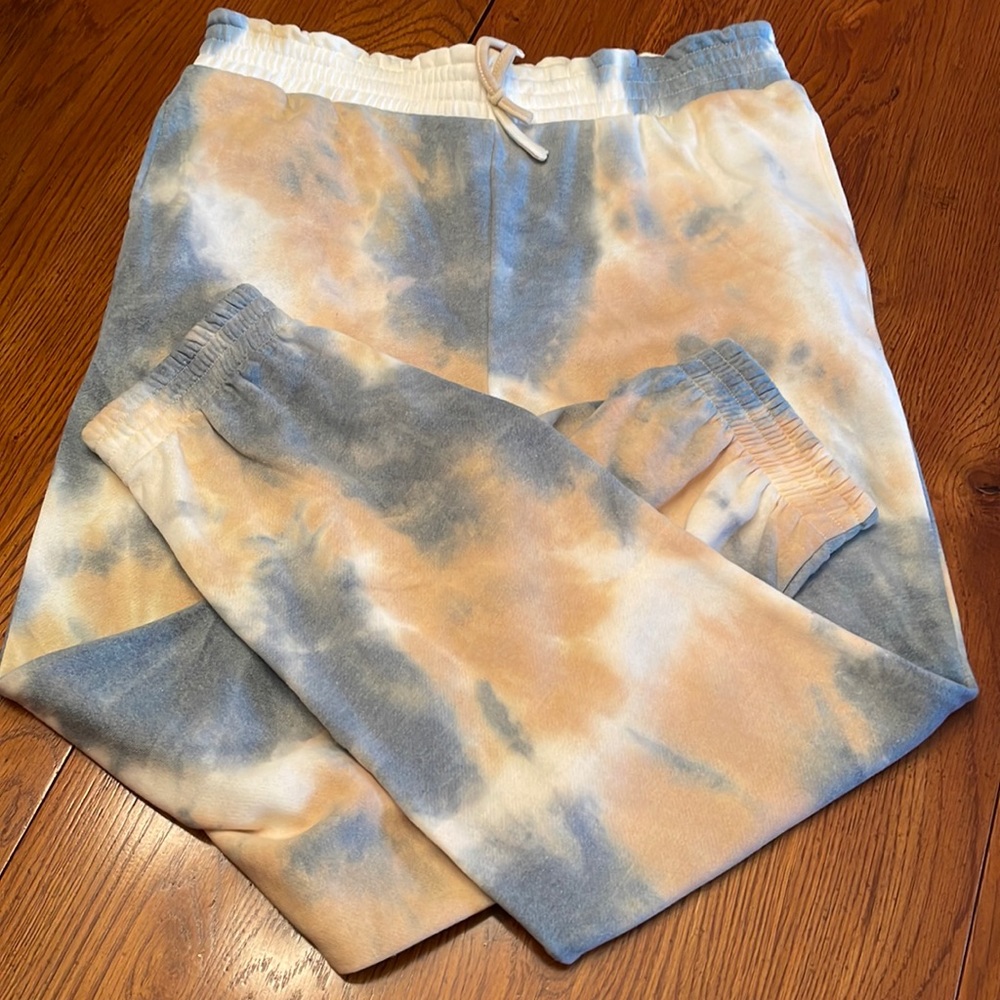 Love, fire tye dye sweatpants size XL (Girls) NWOT
